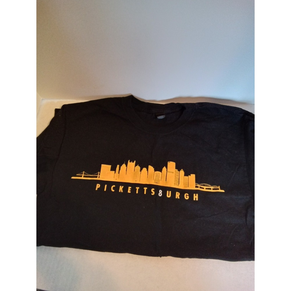 M&O Gold Kenny Pickett Pickettsburgh Pittsburgh Skyline T-Shirt Black Gold Mens